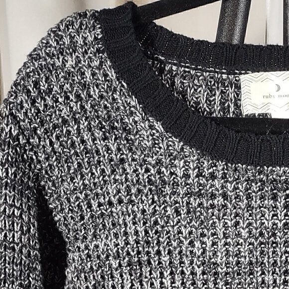 Anthropologie Ruby Moon Side Zip Tunic Sweater Size Small - Picture 3 of 14